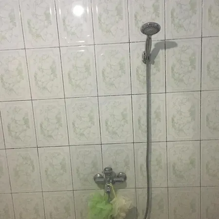 Bujtina Peshtani Tatil Evi